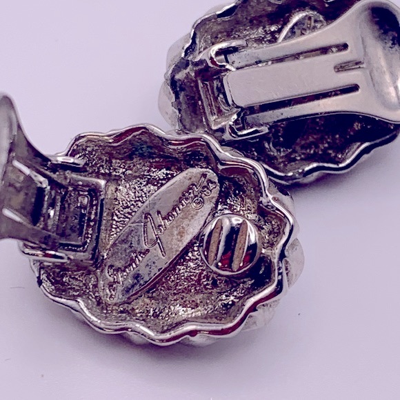 💝Vintage Ginnie Johansen Clip On Earrings 1984 - Picture 2 of 4